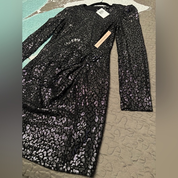 Aqua mini evening dress. Size smaller small. Color black/silver. - Picture 6 of 9